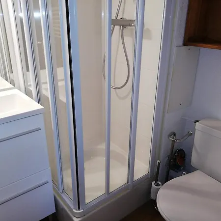 Aux Pieds, Proche Esf Et Commerces A - Fr-1-356-235 Apartment *